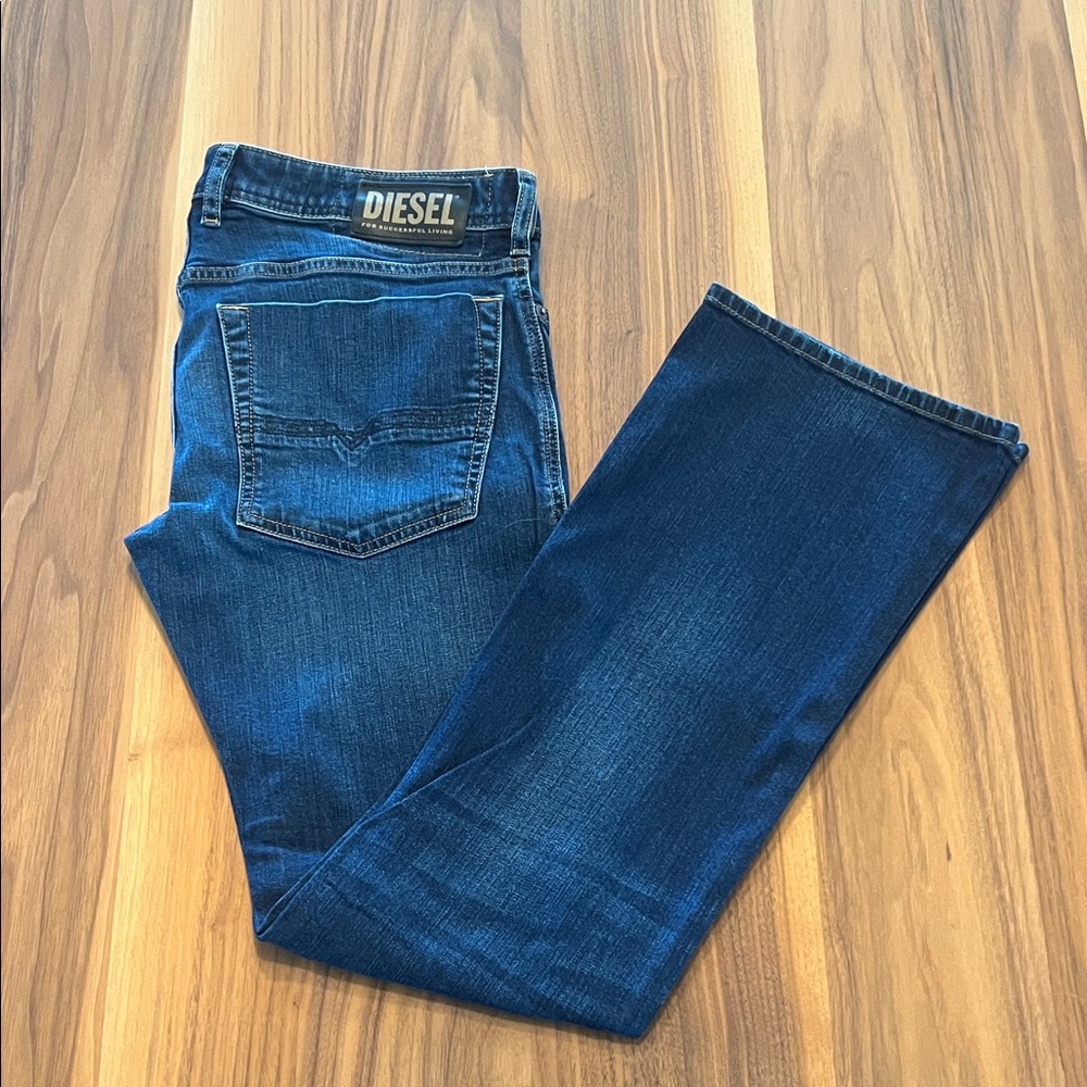 Diesel Men’s Zatiny Dark Blue Jeans, size 30x32, good condition.